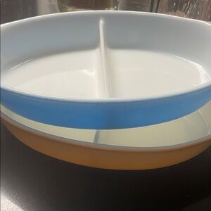 Pyrex White Baking Dish